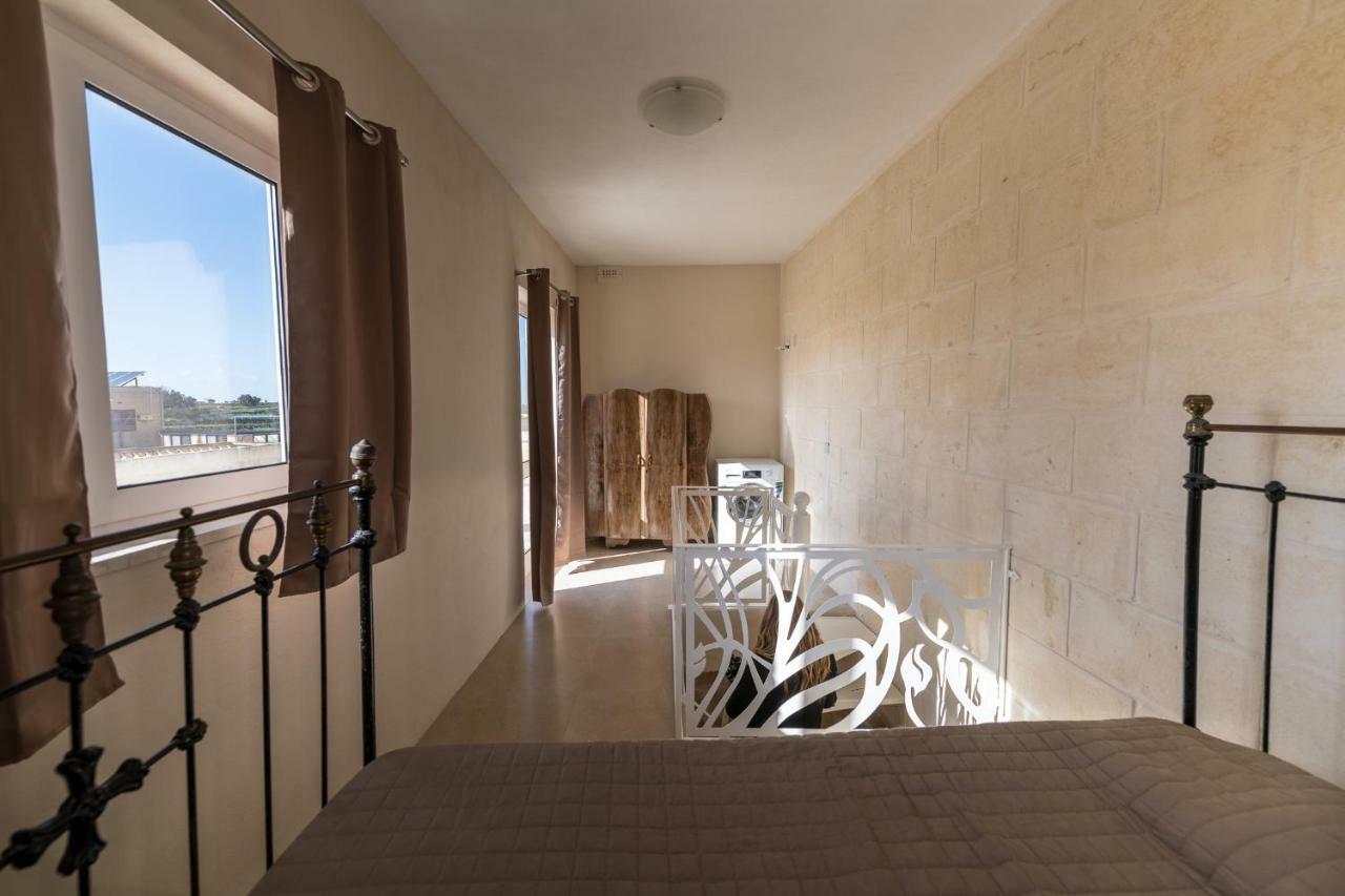 Zeppi'S Luxury Holiday Farmhouse With Private Pool Gharb  Bagian luar foto